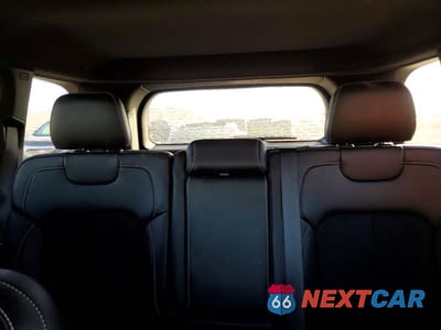 Zdjęcie 10 z 12 samochodu: 2024 JEEP GRAND CHEROKEE LAREDO VIN:1C4RJHAG6R8528221 - miniatura