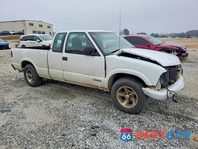 Czwarte zdjęcie samochodu z boku: 2003 CHEVROLET S TRUCK S10 VIN:1GCCS19X738255120 - miniatura