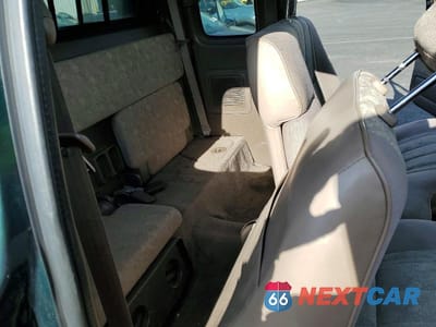 Zdjęcie 10 z 13 samochodu: 2000 TOYOTA TACOMA XTRACAB VIN:4TAWM72N0YZ614503 - miniatura