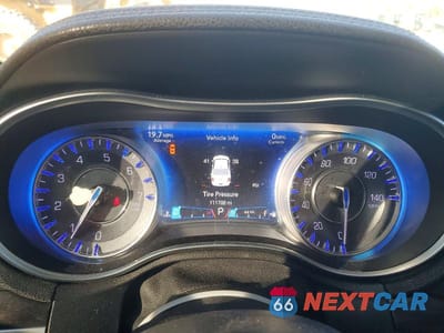 Zdjęcie 9 z 11 samochodu: 2016 CHRYSLER 300 LIMITED VIN:2C3CCAAG0GH273763 - miniatura