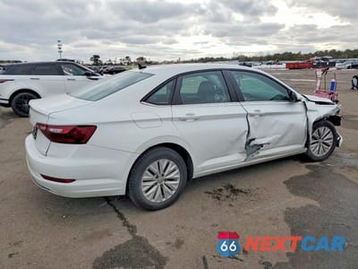 Trzecie zdjęcie samochodu z tyłu: 2020 VOLKSWAGEN JETTA S VIN:3VWC57BU0LM096900 - miniatura