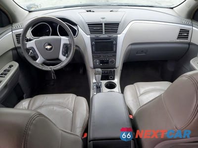 Zdjęcie 8 z 12 samochodu: 2009 CHEVROLET TRAVERSE VIN:1GNEV23D79S117410 - miniatura