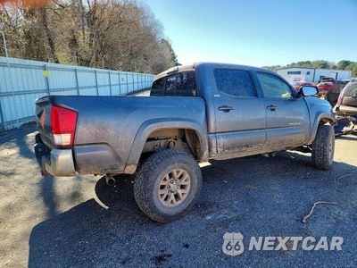 Trzecie zdjęcie samochodu z tyłu: 2017 TOYOTA TACOMA DOUBLE CAB VIN:5TFCZ5AN0HX059191 - miniatura