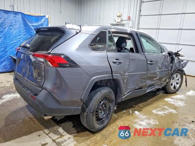 Trzecie zdjęcie samochodu z tyłu: 2024 TOYOTA RAV4 LE VIN:2T3G1RFV8RC417234 - miniatura