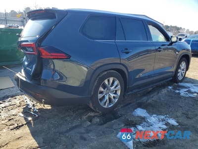 Trzecie zdjęcie samochodu z tyłu: 2025 TOYOTA GRAND HIGHLANDER LE VIN:5TDACAB50SS057888 - miniatura