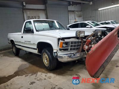 Czwarte zdjęcie samochodu z boku: 1988 CHEVROLET GMT-400 K2500 VIN:1GCFK24K5JZ172792 - miniatura