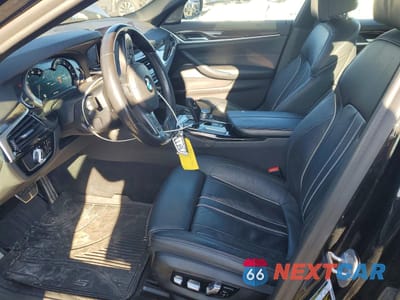 Zdjęcie 7 z 12 samochodu: 2019 BMW M550XI VIN:WBAJB9C55KB464948 - miniatura