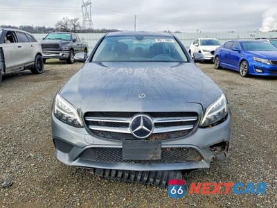 Piąte zdjęcie samochodu w środku: 2019 MERCEDES-BENZ C 300 VIN:55SWF8DB5KU299104 - miniatura