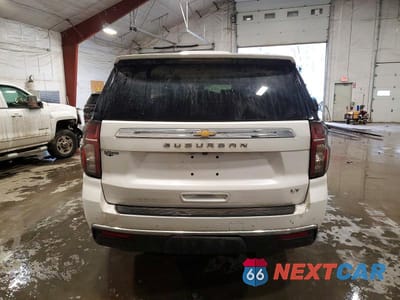 Zdjęcie 6 z 13 samochodu: 2022 CHEVROLET SUBURBAN K1500 LT VIN:1GNSKCKD5NR121704 - miniatura