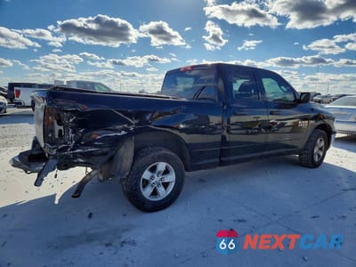 Trzecie zdjęcie samochodu z tyłu: 2019 RAM 1500 CLASSIC TRADESMAN VIN:1C6RR6FT4KS723947 - miniatura