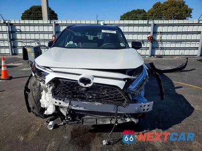 Piąte zdjęcie samochodu w środku: 2024 TOYOTA RAV4 PRIME XSE VIN:JTMFB3FV1RD187490 - miniatura