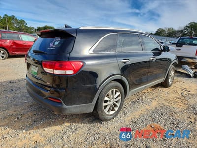 Trzecie zdjęcie samochodu z tyłu: 2018 KIA SORENTO LX VIN:5XYPG4A38JG357531 - miniatura