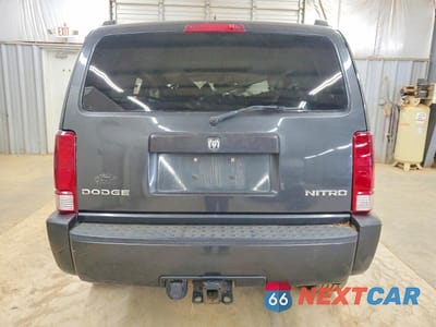 Zdjęcie 6 z 12 samochodu: 2010 DODGE NITRO SE VIN:1D4PT2GK5AW140068 - miniatura
