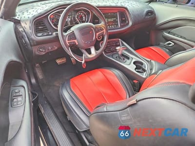 Zdjęcie 8 z 11 samochodu: 2015 DODGE CHALLENGER SXT PLUS VIN:2C3CDZBTXFH822357 - miniatura