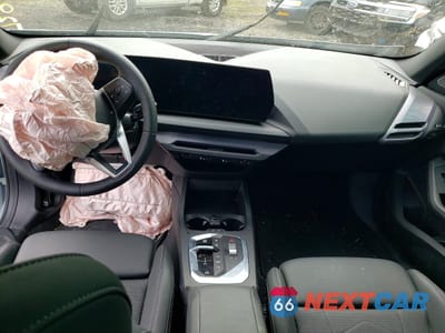 Zdjęcie 8 z 12 samochodu: 2025 BMW 228XI VIN:WBA23GG01S7T71870 - miniatura