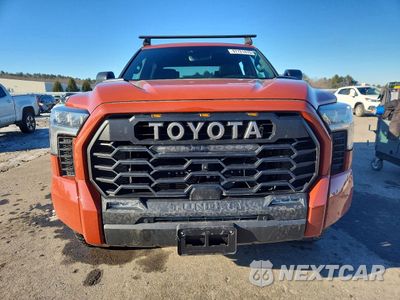 Piąte zdjęcie samochodu w środku: 2024 TOYOTA TUNDRA CREWMAX LIMITED VIN:5TFPC5DB7RX040627 - miniatura