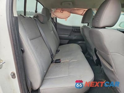 Zdjęcie 10 z 12 samochodu: 2023 TOYOTA TACOMA VIN:3TMCZ5AN4PM628550 - miniatura