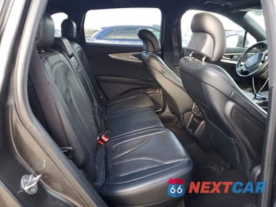 Zdjęcie 10 z 11 samochodu: 2019 LINCOLN NAUTILUS RESERVE VIN:2LMPJ8LP7KBL63075 - miniatura