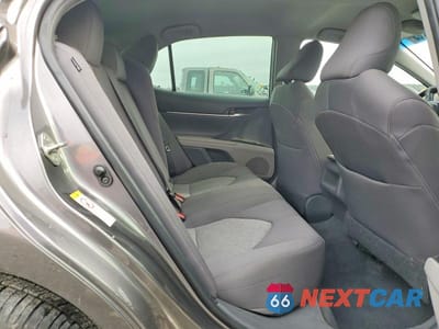 Zdjęcie 10 z 12 samochodu: 2018 TOYOTA CAMRY LE VIN:4T1B11HK3JU566144 - miniatura