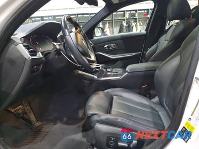Zdjęcie 7 z 13 samochodu: 2019 BMW 330XI VIN:WBA5R7C52KAJ85447 - miniatura