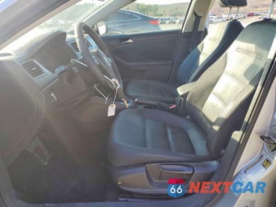Zdjęcie 7 z 14 samochodu: 2011 VOLKSWAGEN JETTA SE VIN:3VWDZ7AJ1BM349334 - miniatura