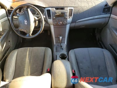Zdjęcie 8 z 12 samochodu: 2010 HYUNDAI SONATA SE VIN:5NPEU4AF3AH630796 - miniatura