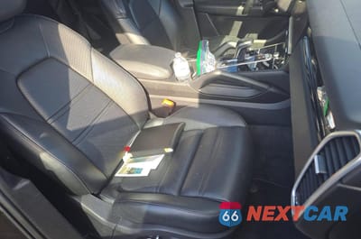 Piąte zdjęcie samochodu w środku: 2021 PORSCHE CAYENNE VIN:WP1AA2AY5MDA09615 - miniatura