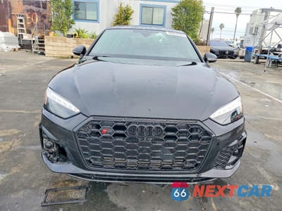 Piąte zdjęcie samochodu w środku: 2024 AUDI S5 PREMIUM PLUS VIN:WAUC4CF5XRA028866 - miniatura