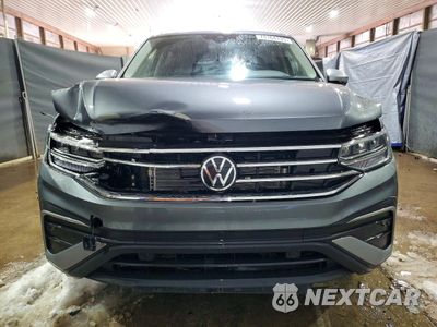 Piąte zdjęcie samochodu w środku: 2024 VOLKSWAGEN TIGUAN SE VIN:3VV3B7AX7RM204320 - miniatura