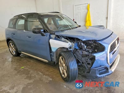 Czwarte zdjęcie samochodu z boku: 2025 MINI COOPER VIN:WMZ23GA02S7T08904 - miniatura