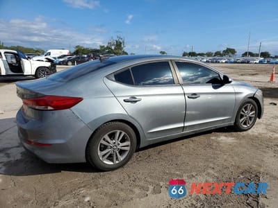Trzecie zdjęcie samochodu z tyłu: 2018 HYUNDAI ELANTRA SEL VIN:KMHD84LF7JU611764 - miniatura