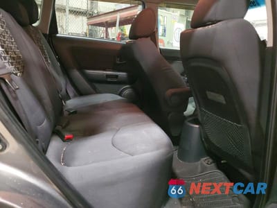 Zdjęcie 10 z 12 samochodu: 2011 KIA SOUL + VIN:KNDJT2A29B7238074 - miniatura
