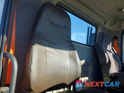 Zdjęcie 6 z 10 samochodu: 2017 VOLVO VNL SEMI TRUCK VIN:4V4N39TG8HN988089 - miniatura