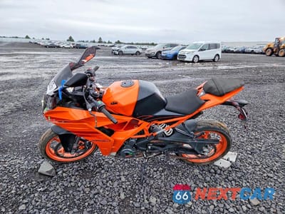 Trzecie zdjęcie samochodu z tyłu: 2024 KTM 390 RC VIN:MD2JYJ402RN207285 - miniatura