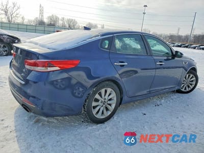 Trzecie zdjęcie samochodu z tyłu: 2017 KIA OPTIMA LX VIN:5XXGT4L36HG128613 - miniatura