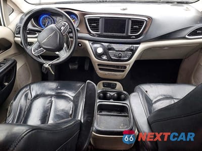 Zdjęcie 8 z 12 samochodu: 2019 CHRYSLER PACIFICA TOURING L VIN:2C4RC1BG8KR539943 - miniatura