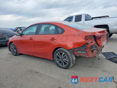 Drugie zdjęcie samochodu z przodu: 2023 KIA FORTE LX VIN:3KPF24AD4PE514741 - miniatura