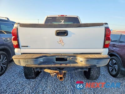 Zdjęcie 6 z 12 samochodu: 2001 CHEVROLET SILVERADO K2500 HEAVY DUTY VIN:1GCHK29U81E240593 - miniatura