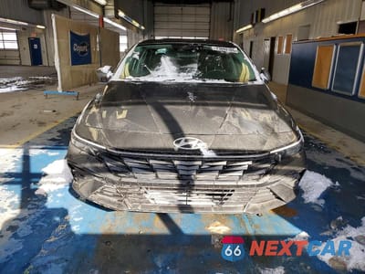 Piąte zdjęcie samochodu w środku: 2025 HYUNDAI ELANTRA BLUE VIN:KMHLM4DJ0SU164478 - miniatura