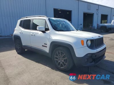 Czwarte zdjęcie samochodu z boku: 2016 JEEP RENEGADE LATITUDE VIN:ZACCJABT2GPD02952 - miniatura