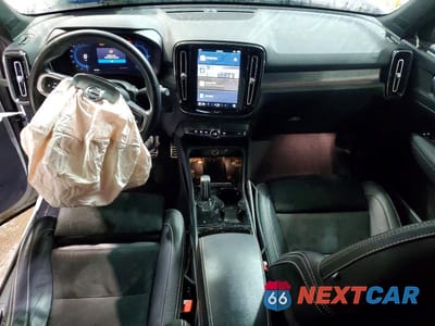 Zdjęcie 8 z 14 samochodu: 2022 VOLVO XC40 P8 RECHARGE PLUS VIN:YV4ED3UR7N2690875 - miniatura
