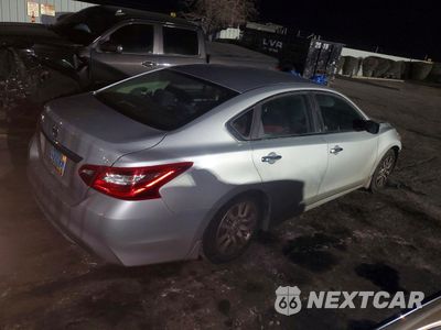 Trzecie zdjęcie samochodu z tyłu: 2016 NISSAN ALTIMA 2.5 VIN:1N4AL3AP8GN329329 - miniatura