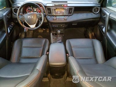 Zdjęcie 8 z 11 samochodu: 2018 TOYOTA RAV4 SE VIN:JTMJFREV1JJ231819 - miniatura