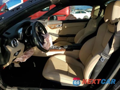Zdjęcie 7 z 12 samochodu: 2018 MERCEDES-BENZ SLC 300 VIN:WDDPK3JA4JF154457 - miniatura