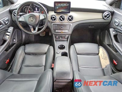 Zdjęcie 8 z 13 samochodu: 2018 MERCEDES-BENZ CLA 250 VIN:WDDSJ4EB2JN598903 - miniatura