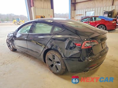 Drugie zdjęcie samochodu z przodu: 2023 TESLA MODEL 3 VIN:5YJ3E1EA4PF702811 - miniatura