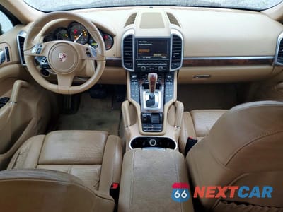 Zdjęcie 8 z 12 samochodu: 2012 PORSCHE CAYENNE VIN:WP1AA2A20CLA03365 - miniatura