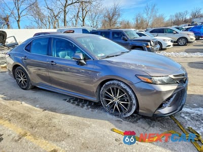 Czwarte zdjęcie samochodu z boku: 2022 TOYOTA CAMRY SE VIN:4T1G11AK9NU631391 - miniatura