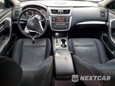 Zdjęcie 8 z 12 samochodu: 2016 NISSAN ALTIMA VIN:1N4AL3AP3GN369656 - miniatura
