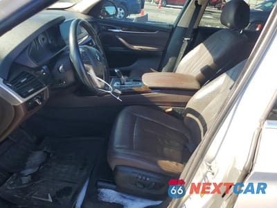 Zdjęcie 7 z 11 samochodu: 2015 BMW X5 XDRIVE35I VIN:5UXKR0C55F0K56390 - miniatura